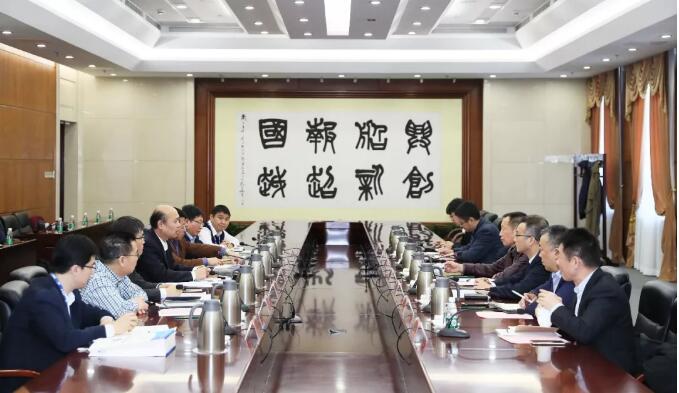 馮永強會見上海電氣集團副總裁呂亞臣、陳干錦一行 